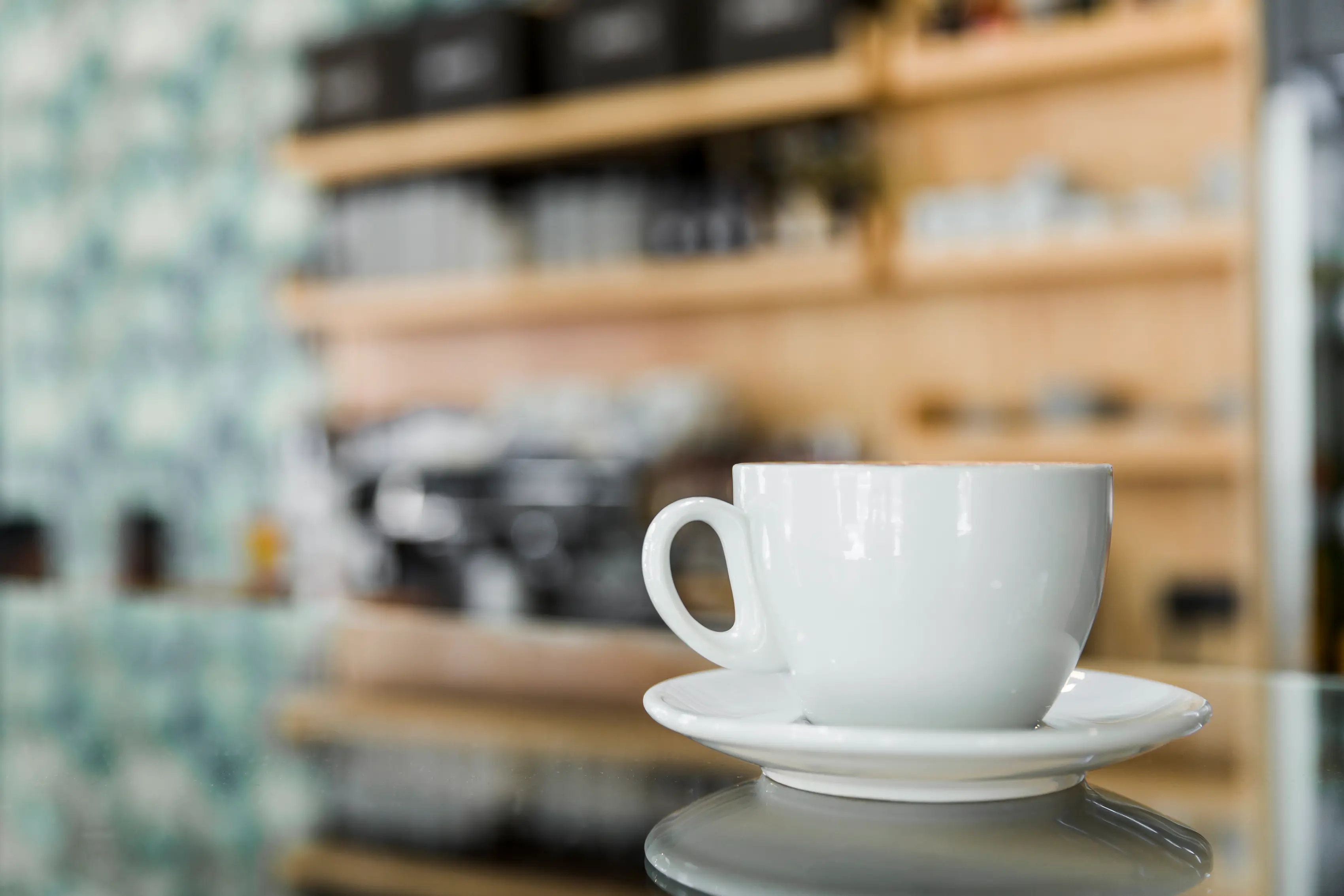 Café am Hafen von Aire-sur-la-Lys